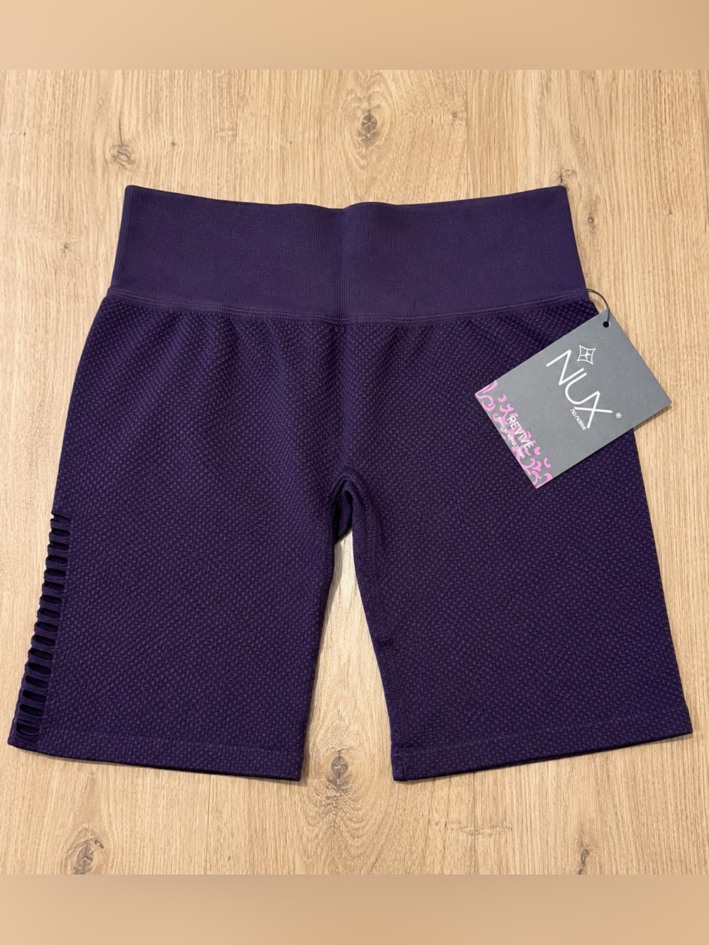 NUX Alana Seamless Biker Shorts Blackberry Textured Compression Small NWT